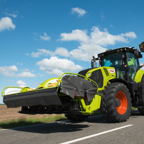 AXION 800 Stage V